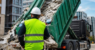 Вывоз строительного мусора в Кондопоге: услуги лицензированной компании — ПроМусор